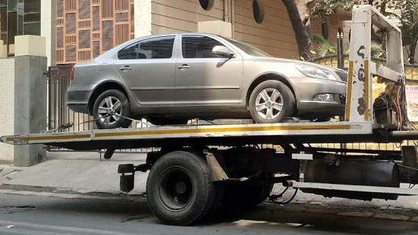 സ്‌കോഡ ഡീലര്‍ഷിപ്പ് നല്‍കിയത് 3 ലക്ഷം രൂപയുടെ എസ്റ്റിമേറ്റ്, ഇരുനൂറ് രൂപയ്ക്ക് കാര്‍ ശരിയാക്കി ഉടമ