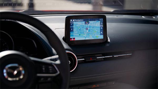 വാഹനങ്ങളിലെ ടച്ച്സ്ക്രീനുകൾ അപകടകരമോ? മസ്ദയുടെ വിലയിരുത്തൽ