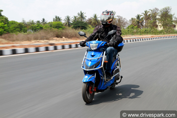 ഇലക്ട്രിക് സ്‌കൂട്ടറുകള്‍ക്ക് വില കുറയുമ്പോള്‍ — അവന്‍ സെറോ പ്ലസ് റിവ്യു
