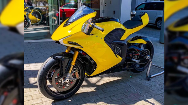 ലോകത്തെ ഏറ്റവും സുരക്ഷിതമായ ബൈക്കാവാന്‍ ഡാമണ്‍ എക്‌സ്