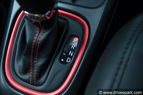 ജീപ്പ് കോമ്പസ് ട്രെയില്‍ഹൊക്ക് ബുക്കിംഗ് ആരംഭിച്ചു