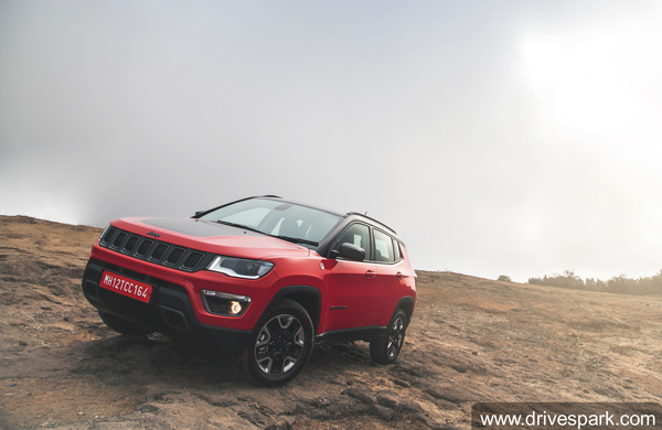 ജീപ്പ് കോമ്പസ് ട്രെയില്‍ഹൊക്ക് വിപണിയില്‍