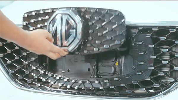 വിപ്ലവം രചിക്കാന്‍ എംജി, ഗുജറാത്ത് ശാലയില്‍ ഇലക്ട്രിക് എസ്‌യുവികളുടെ നിര്‍മ്മാണം തുടങ്ങി — വീഡിയോ