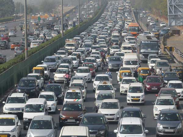 ട്രാഫിക് നിയമലംഘനങ്ങള്‍ക്ക് പിഴ ഇരട്ടിയാകും, പുതിയ ഭേദഗതി ഇങ്ങനെ