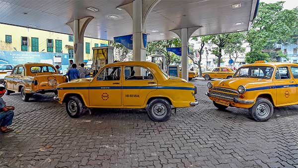വില്‍പ്പനയില്ല, ജിഎസ്ടി നിരക്ക് കുറയ്ക്കണമെന്നാവശ്യപ്പെട്ട് വാഹന നിര്‍മ്മാതാക്കള്‍