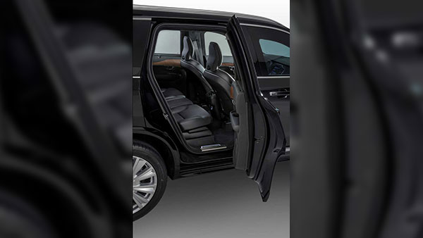 ബോംബിട്ടാലും തകരാത്ത, വെടിയുണ്ട തുളഞ്ഞു കയറാത്ത എസ്‌യുവിയുമായി വോള്‍വോ