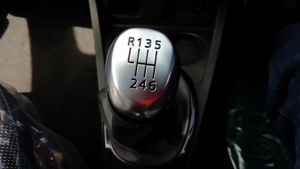 മഹീന്ദ്ര XUV300 -യെക്കാള്‍ വിലക്കുറവില്‍ പുതിയ റെനോ ഡസ്റ്റര്‍ ഫെയ്‌സ്‌ലിഫ്റ്റ്