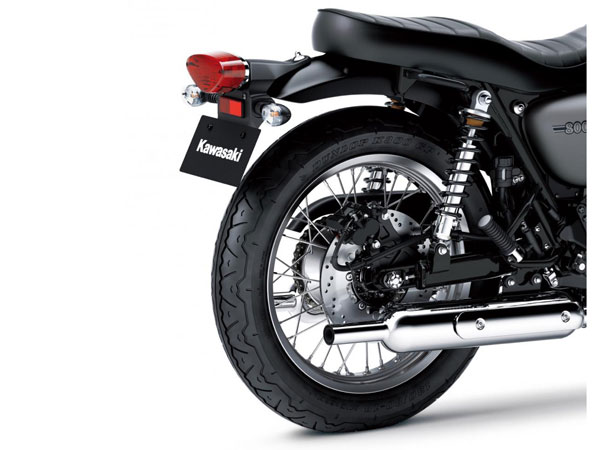 ക്ലാസിക് ലുക്കുമായി കവസാക്കി W800 സ്ട്രീറ്റ് വിപണിയില്‍