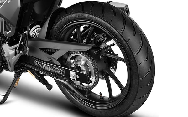 ഹിമാലയനെ മറികടന്ന് ഹീറോ എക്‌സ്പള്‍സ് 200 T