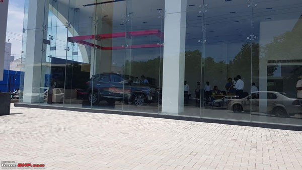 ബുക്ക് ചെയ്യും മുമ്പ് ഒന്നു കണ്ട് പരിശോധിക്കാം: കിയ സെല്‍റ്റോസ് ഡീലര്‍ഷിപ്പുകളില്‍ എത്തിത്തുടങ്ങി