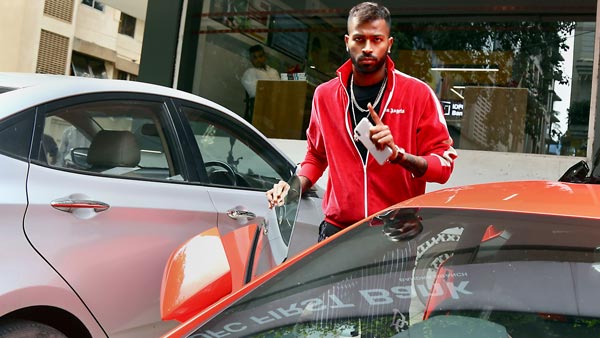 ലംബോര്‍ഗിനി ഹുറാകാന്‍ EVO -യില്‍ കറങ്ങി ഹാര്‍ദിക് പാണ്ഡ്യ; വീഡിയോ