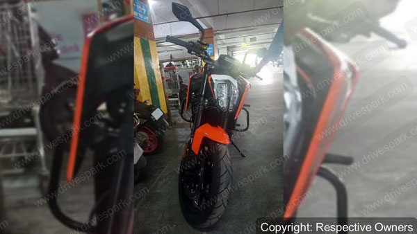 ഡ്യൂക്ക് 790 നെ ഡീലര്‍ഷിപ്പുകളില്‍ എത്തിച്ച് കെടിഎം