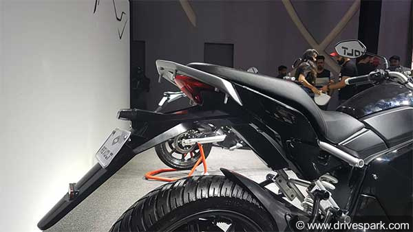 ബുദ്ധിയുള്ള ഇലക്ട്രിക്ക് ബൈക്ക്! റിവോള്‍ട്ട് RV400 വിപണിയില്‍ എത്തുന്നത് വൈകും