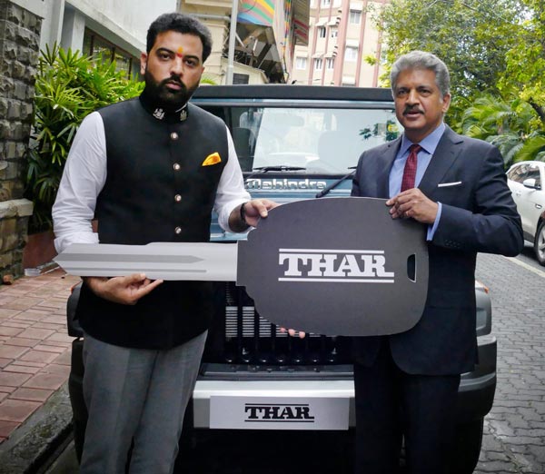 ഉദയ്പുര്‍ രാജകുമാരന് ഥാര്‍ 700 സമ്മാനിച്ച് ആനന്ദ് മഹീന്ദ്ര