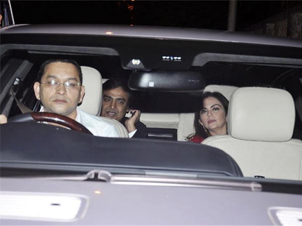 അംബാനിയുടെ ഡ്രൈവറുടെ ശമ്പളം എത്രയെന്ന് ഊഹിക്കാമോ?