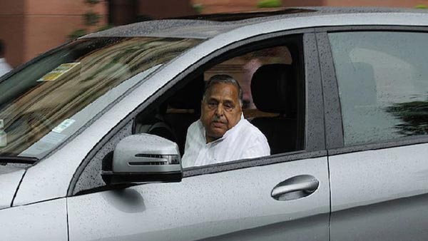 ഔദ്യോഗിക വാഹനം നന്നാക്കണമെന്ന ആവശ്യവുമായി മുലായം സിങ് യാദവ്; കൈയ്യൊഴിഞ്ഞ് ബിജെപി സര്‍ക്കാര്‍