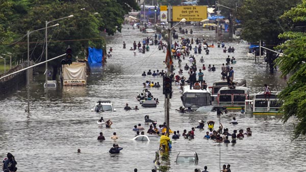 വെള്ളപ്പൊക്കത്തില്‍ നിന്ന് രക്ഷ നേടാന്‍ ഫ്‌ളൈഓവര്‍ ശരണം