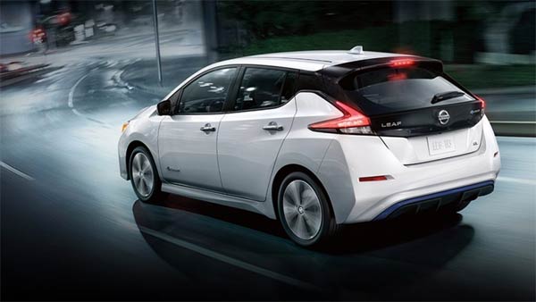 വീട്ടില്‍ വൈദ്യുതി ഇല്ലാത്ത അവസരങ്ങളില്‍ ലീഫിനെ ആശ്രയിക്കാം