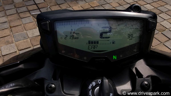 നൂതന സവിശേഷതകളുമായി ടിവിഎസ് അപാച്ചെ RTR 200 4V