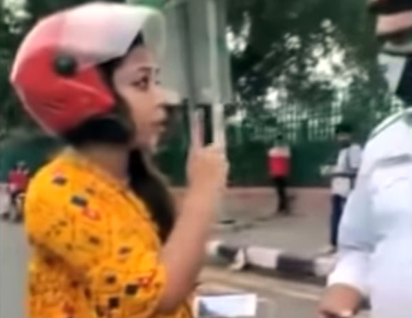 പുതുക്കിയ മോട്ടോർ വാഹന നിയമം പൊല്ലാപ്പാകുന്നു; ആത്മഹത്യ ഭീഷണിയുമായി യുവതി