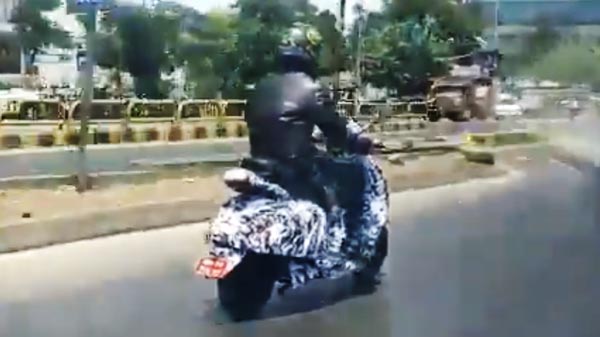 ഏഥറിനെ നേരിടാന്‍ ചേതക് ചിക് ഇലക്ട്രിക്ക് സ്‌കൂട്ടറുമായി ബജാജ്