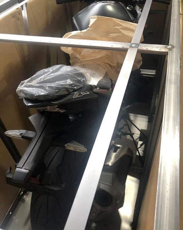 ഔദ്യോഗിക അവതരണത്തിന് മുമ്പ് കവസാക്കി Z H2-ന്റെ ചിത്രങ്ങൾ പുറത്ത്