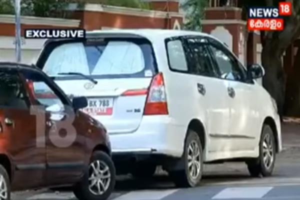 ട്രാഫിക്ക് നിയമങ്ങൾ കാറ്റിൽ പറത്തി മന്ത്രി വാഹനങ്ങൾ