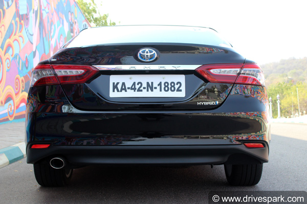 ഇന്ത്യയില്‍ ലഭ്യമായ മികച്ച ഇലക്ട്രിക്ക്-ഹൈബ്രിഡ് കാറുകള്‍