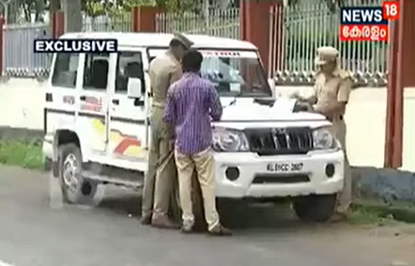 ട്രാഫിക്ക് നിയമങ്ങൾ കാറ്റിൽ പറത്തി മന്ത്രി വാഹനങ്ങൾ