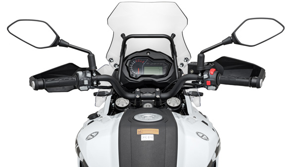 പരിഷ്ക്കരിച്ച TRK 502, TRK 502 X മോഡലുകൾ അവതരിപ്പിച്ച് ബെനലി