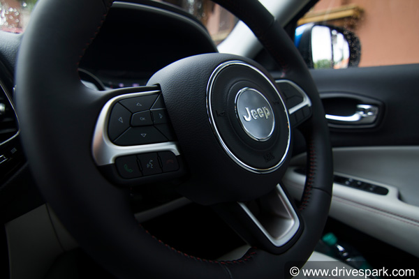 കോമ്പസിന് വന്‍ ഓഫറുകള്‍ പ്രഖ്യാപിച്ച് ജീപ്പ്