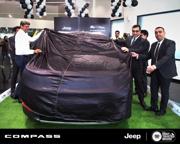 ജീപ്പ് കോമ്പസ് സ്വന്തമാക്കി കപില് ദേവ് ജീപ്പ് കോമ്പസ് സ്വന്തമാക്കി കപില് ദേവ്