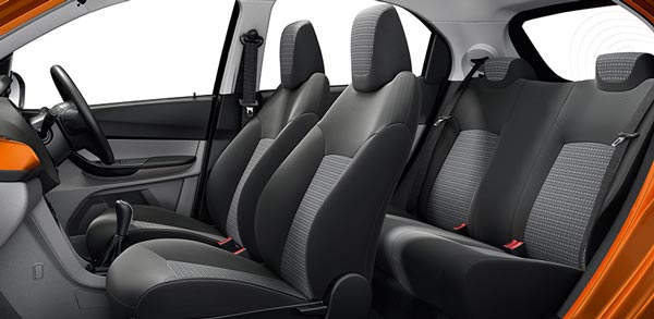 ടാറ്റ ടിയാഗൊ ഫെയ്‌സ്‌ലിഫ്റ്റിന്റെ പുതിയ സ്പൈ ചിത്രങ്ങൾ പുറത്ത്