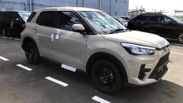 ടൊയോട്ടയുടെ ചെറു എസ്‌യുവി നാളെ വിപണിയിലെത്തും