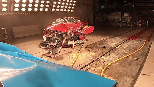 ക്രാഷ് ടെസ്റ്റില്‍ അഞ്ച് സ്റ്റാര്‍ റേറ്റിങ്ങുമായി ടൊയോട്ട കൊറോള