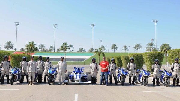 അബുദാബി പൊലീസിന്റെ ഭാഗമായി ഡ്യുക്കാട്ടി പാനിഗാലെ