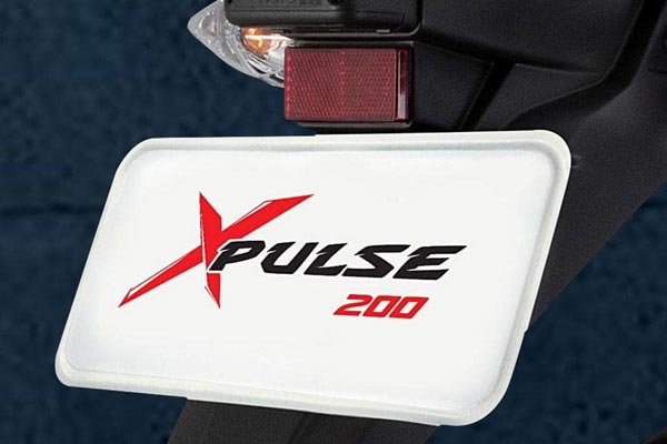 2020 ഇന്ത്യൻ മോട്ടോർസൈക്കിൾ ഓഫ് ദി ഇയർ സ്വന്തമാക്കി ഹീറോ എക്‌സ്‌പൾസ് 200