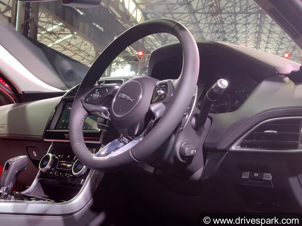 2020 ജാഗ്വർ XE ഫെയിസ്‌ലിഫ്റ്റ്‌ ഇന്ത്യയിൽ അവതരിപ്പിച്ചു