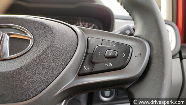 ടാറ്റ ആൾട്രോസ്; ആദ്യ ഡ്രൈവ് റിവ്യൂ