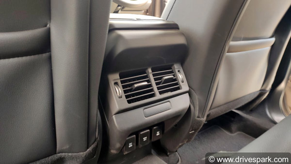 പുതിയ റേഞ്ച് റോവർ ഇവോക്ക് മോഡലുകൾ വിപണിയിലെത്തി; വില 54.94 ലക്ഷം