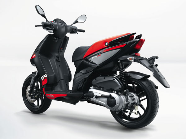 SR160 ഡീലര്‍ഷിപ്പില്‍ എത്തിച്ച് അപ്രീലിയ