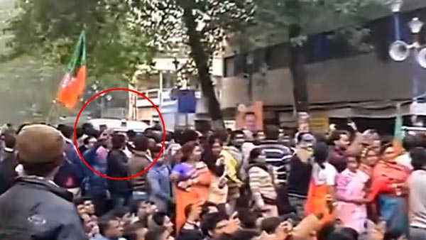 ആംബുലൻസിന് വഴി നൽകിയില്ല; ബിജെപി നേതാവ് വിവാദത്തിൽ