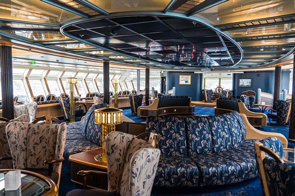 വെള്ളത്തിൽ ഒഴുകുന്ന പറുദീസകളായ ക്രൂസ് കപ്പലുകളിലെ ചില കൗതുക കാര്യങ്ങൾ 