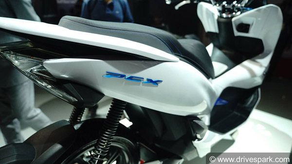 PCX ഇലക്ട്രിക്ക് സ്‌കൂട്ടറിനെ ഡീലേർസ് മീറ്റില്‍ പ്രദര്‍ശിപ്പിച്ച് ഹോണ്ട