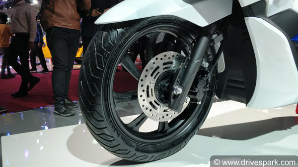 PCX ഇലക്ട്രിക്ക് സ്‌കൂട്ടറിനെ ഡീലേർസ് മീറ്റില്‍ പ്രദര്‍ശിപ്പിച്ച് ഹോണ്ട