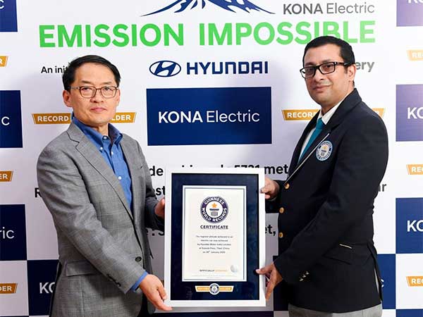 ഏറ്റവും ഉയരം കീഴടക്കുന്ന ഇലക്ട്രിക്ക് കാര്‍; ഗിന്നസ് ബുക്കില്‍ ഇടംപിടിച്ച ഹ്യുണ്ടായി കോന