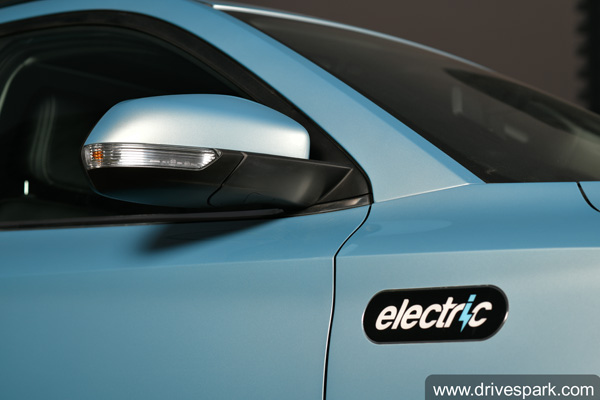 എംജി ZS ഇവിയുടെ ആദ്യഘട്ട ബുക്കിംഗ് നാളെ അവസാനിക്കും