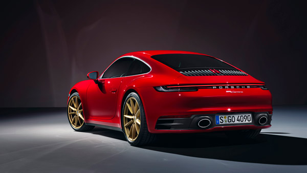 ട്രാഫിക്ക് നിയമലംഘനത്തിന് ആഢംബര കാറിന് ലഭിച്ചത് അത്യാഢംബരമായ പിഴ