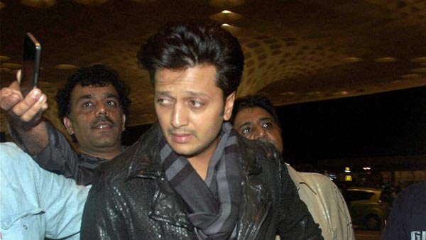 ഇന്ത്യയിലെ ടെസ്‌ല കാര്‍ ഉടമകള്‍ ഇവരൊക്കെ!