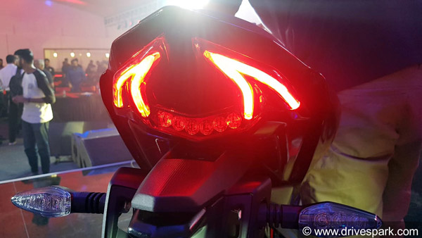 ബിഎസ് VI അപ്പാച്ചെ RR310 അവതരിപ്പിച്ച് ടിവിഎസ്; വില 2.40 ലക്ഷം രൂപ